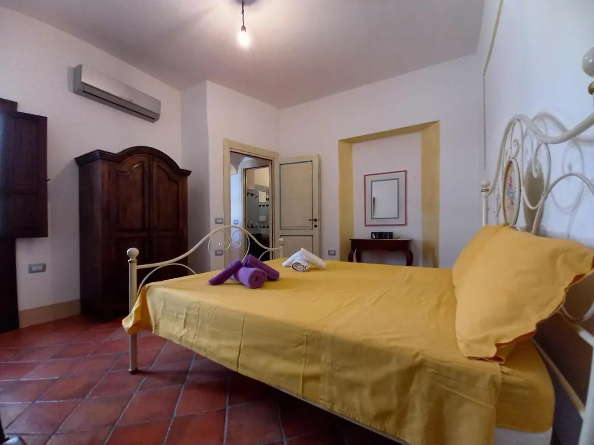 Domos Anticas Apartment Galtelli